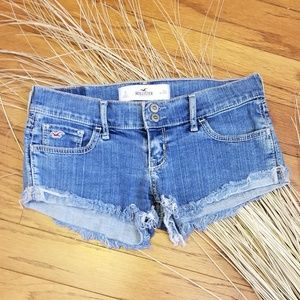 🌺HOLLISTER CUTOFF JEAN SHORTS